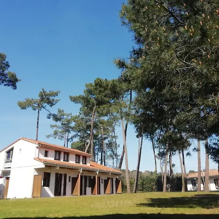 Sous Les Pins Ронс-ле-Бен