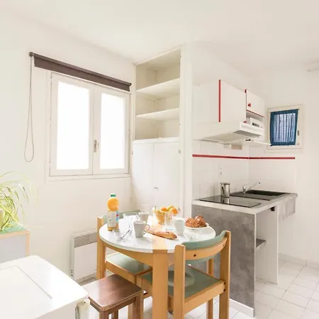 Sous Les Pins 4* Ронс-ле-Бен