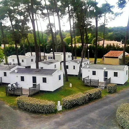 Sous Les Pins 4* Ронс-ле-Бен