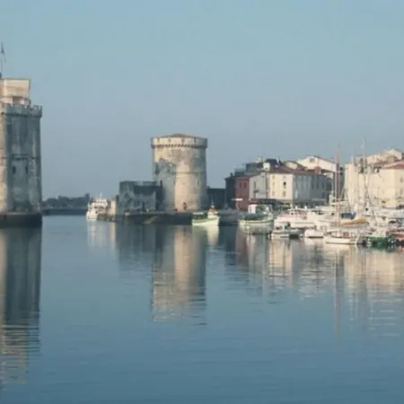 База відпочинку Sous Les Pins 4*