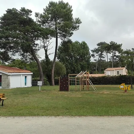 Sous Les Pins Ронс-ле-Бен